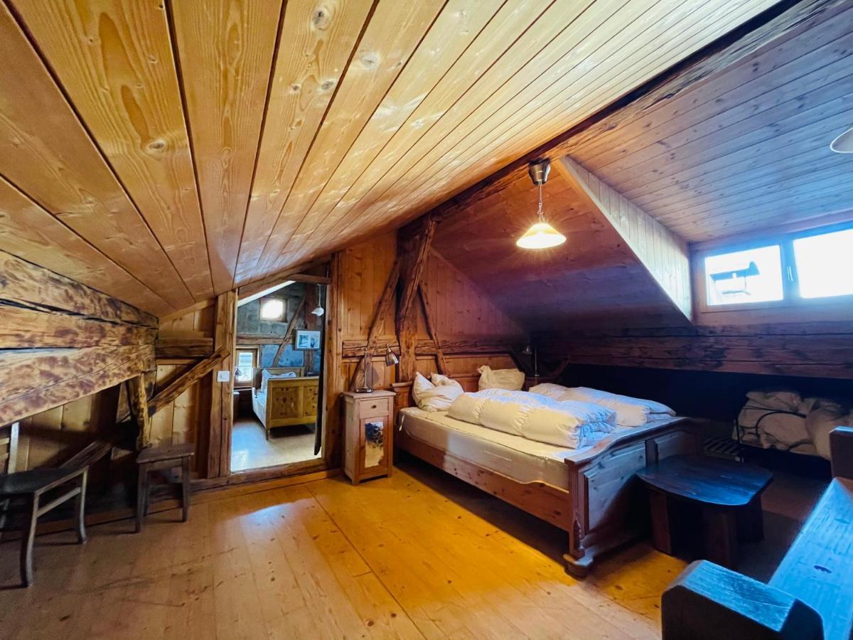 Apartamento Chasa Engadina Sent Habitación foto